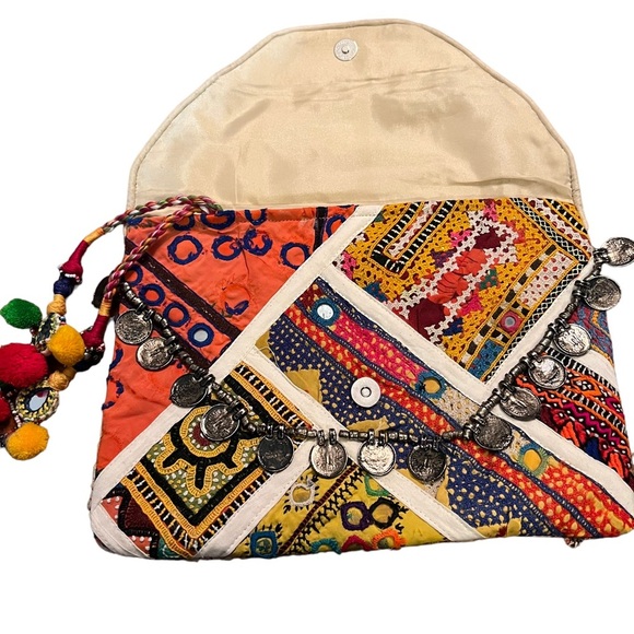 Noonday Multi Colored Clutch Purse Cloth - Picture 5 of 9